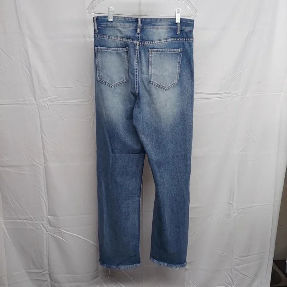 Women’s size 33 (size 16) stretchy jeans. Never worn - Picture 3 of 3